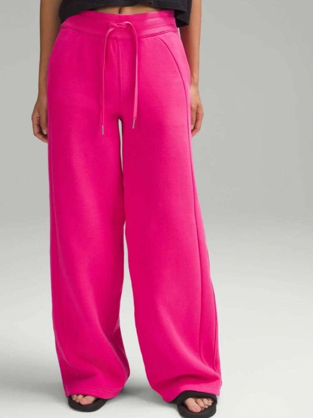 NWT Lululemon Scuba Mid-Rise Wide-Leg Pant Sonic Pink size 6